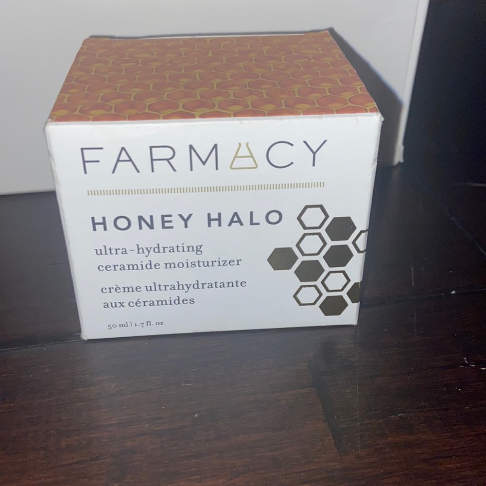 HONEY HALO MOISTURIZER NIB